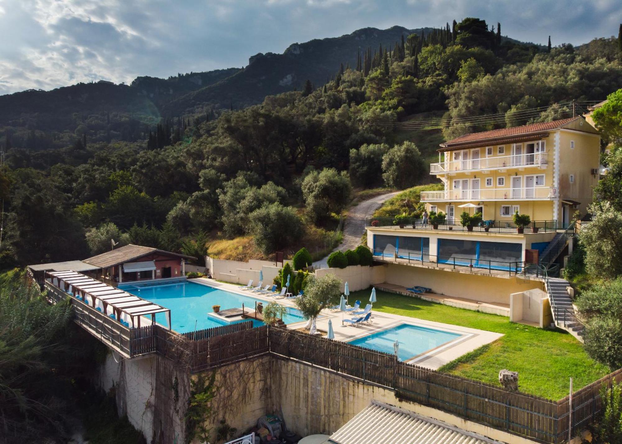 Marina Apartments, Агиос Гордиос Екстериор снимка