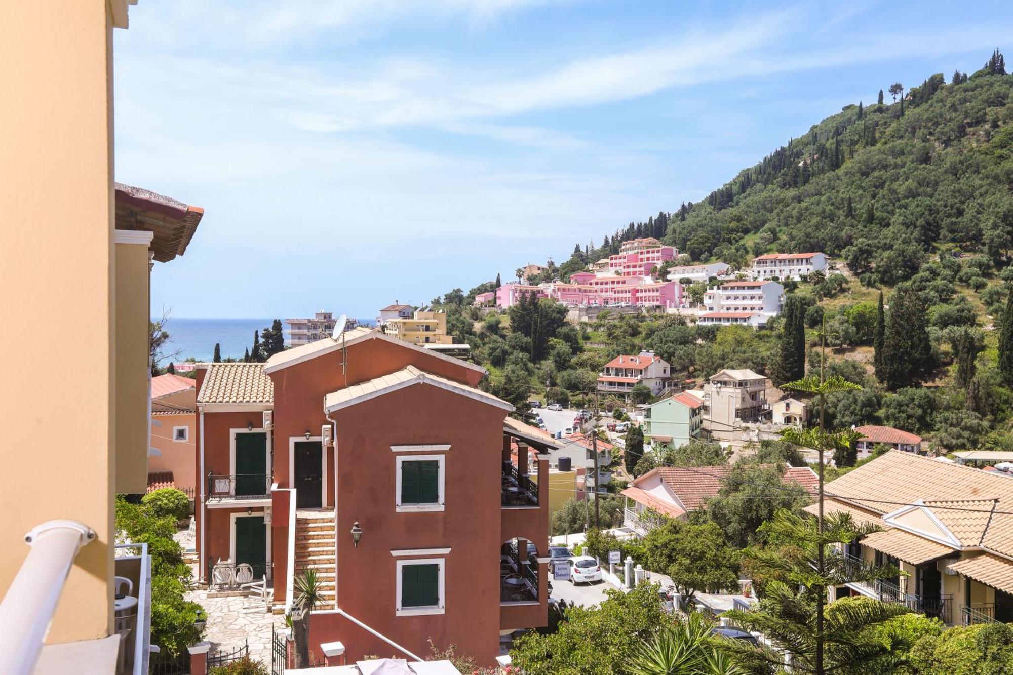 Marina Apartments, Агиос Гордиос Екстериор снимка