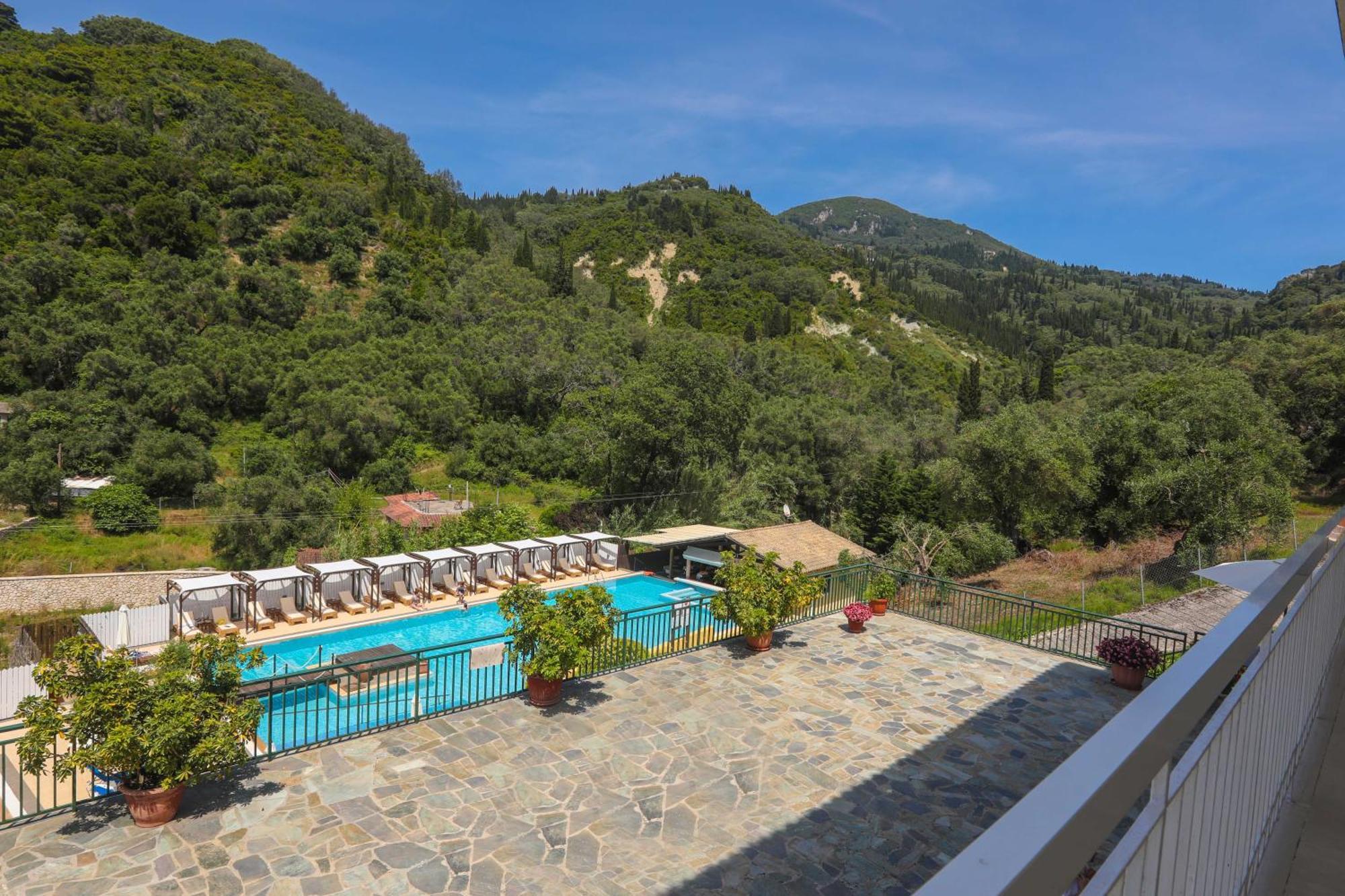 Marina Apartments, Агиос Гордиос Екстериор снимка