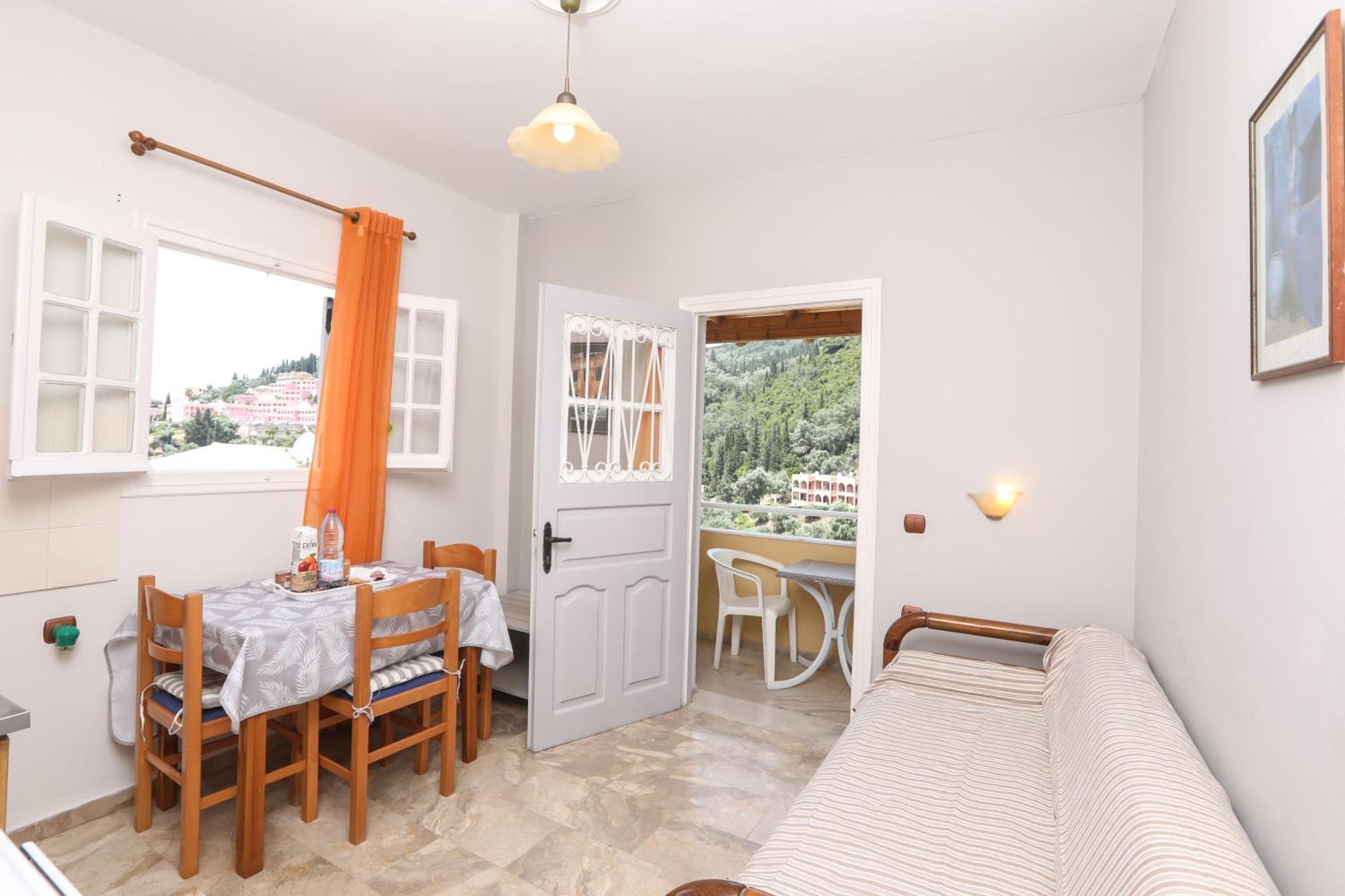 Marina Apartments, Агиос Гордиос Екстериор снимка