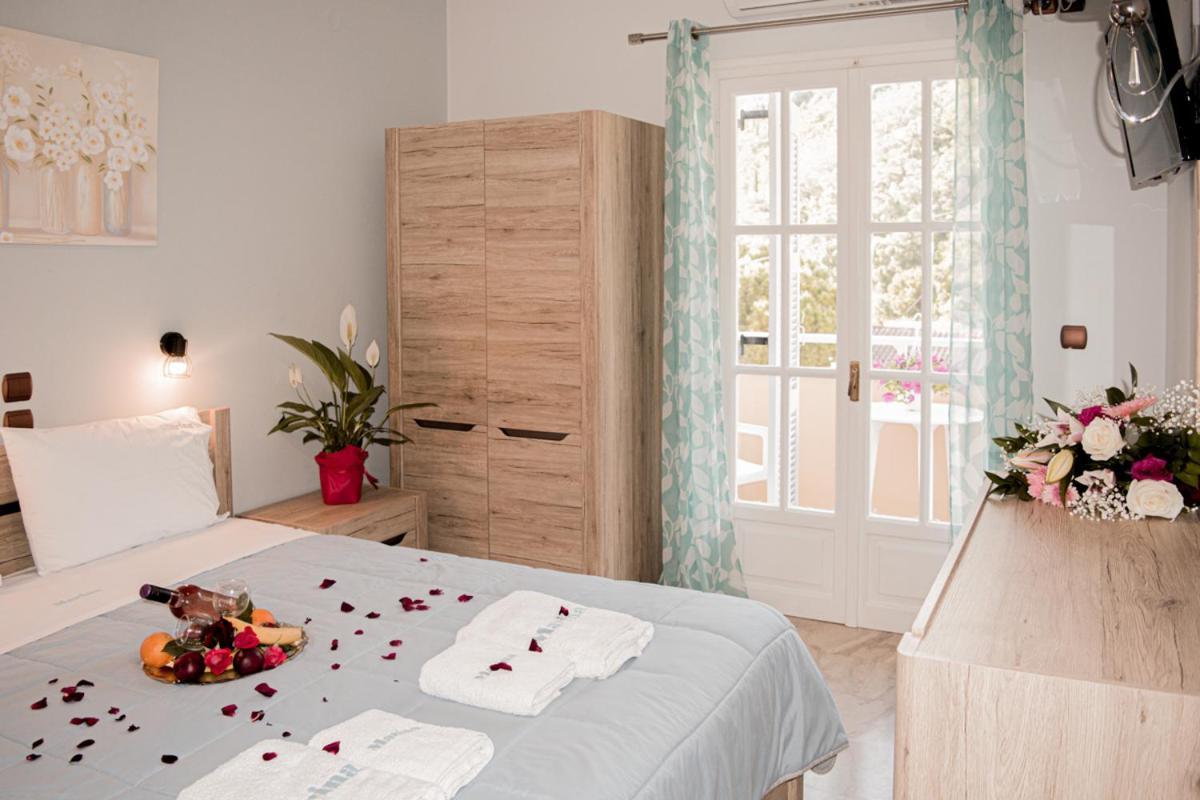 Marina Apartments, Агиос Гордиос Екстериор снимка