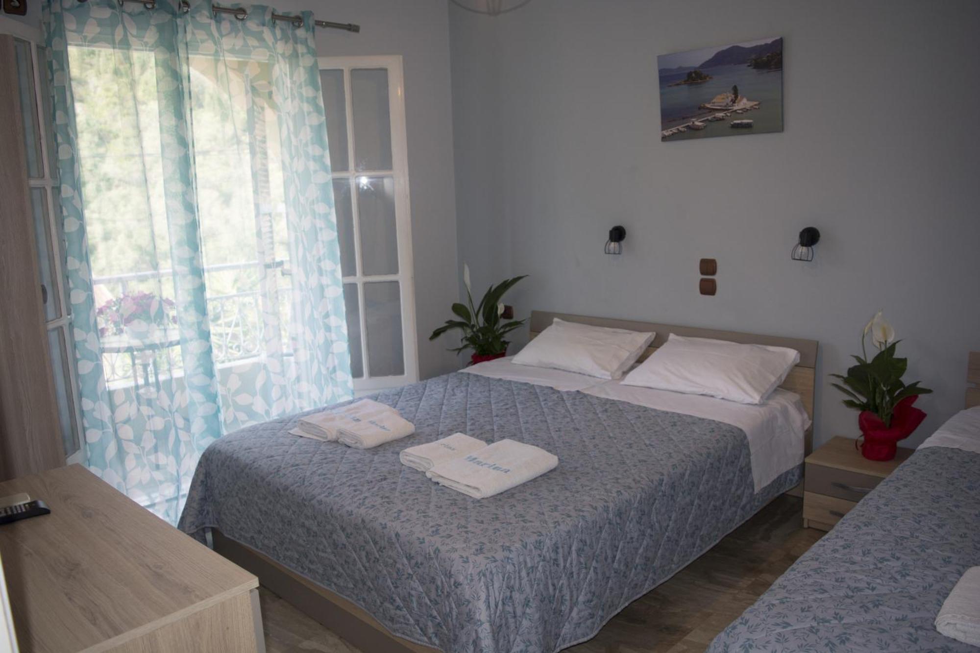 Marina Apartments, Агиос Гордиос Екстериор снимка