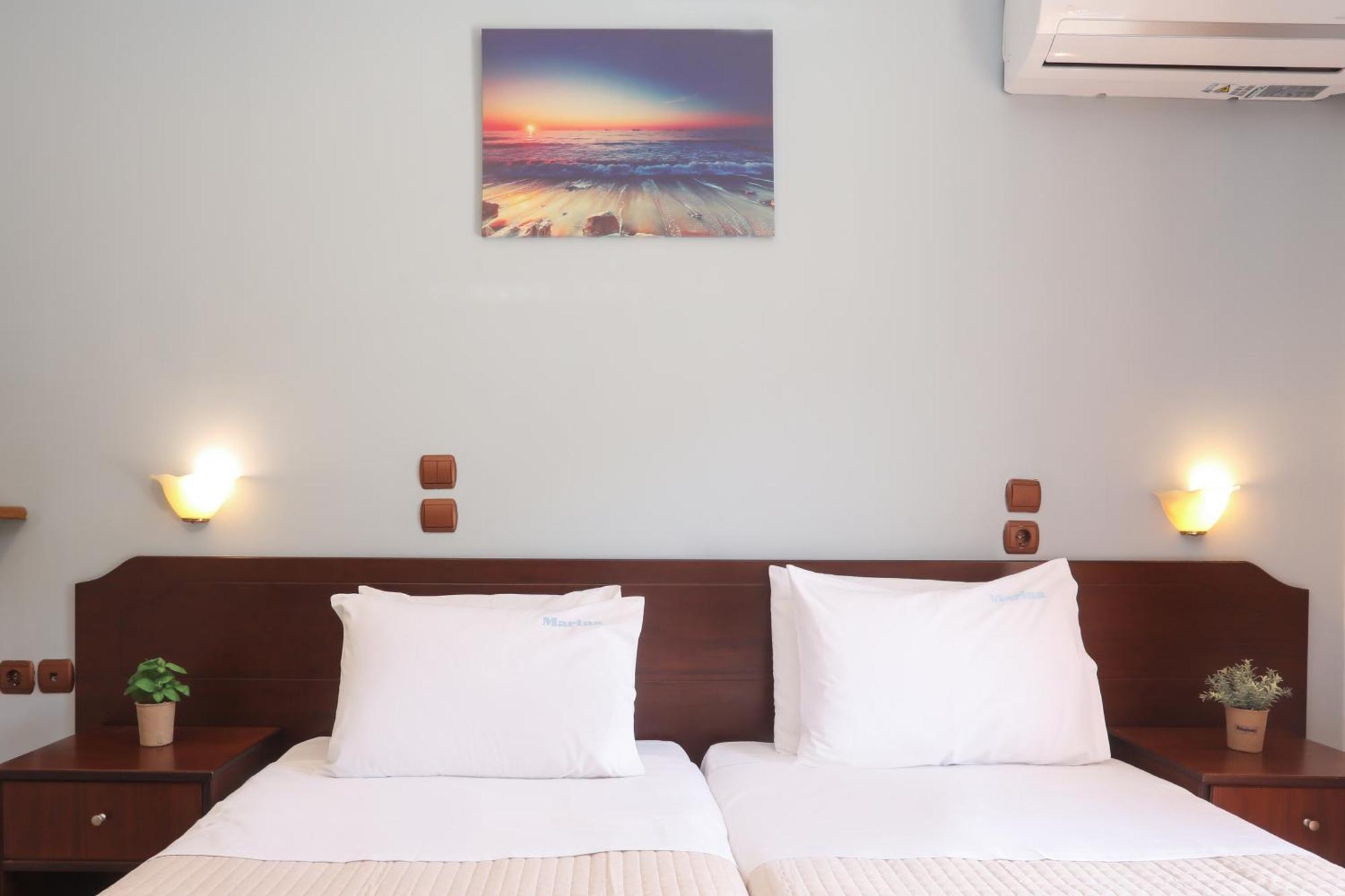Marina Apartments, Агиос Гордиос Екстериор снимка